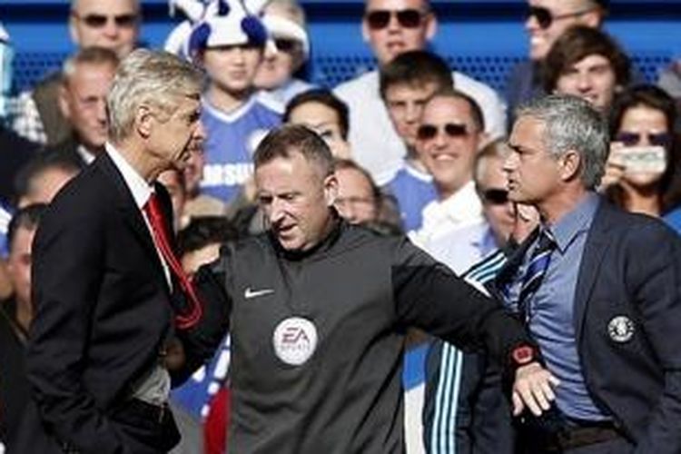 Arsene Wenger dan Jose Mourinho sempat adu mulut pada duel pertama Chelsea vs Arsenal musim 2014-15.