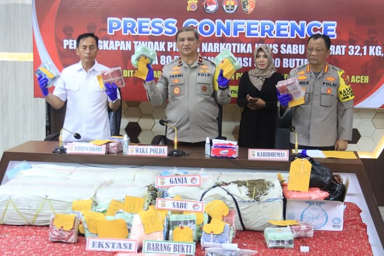 Konferensi pers pengungkapan kasus narkokita selama Januari 2024 di Markas Kepolisian Daerah Aceh, Senin (15/1/2024).

