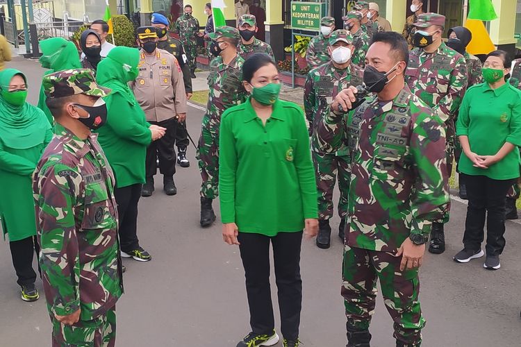 KSAD Andika Perkasa mengungjungi RS Wijayakusuma, Purwokerto, Kabupaten Banyumas, Jawa Tengah, Kamis (29/7/2021).