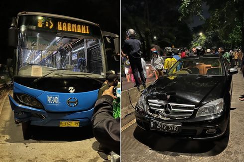 Diduga Lawan Arah, Mercy Adu Banteng dengan Bus Transjakarta