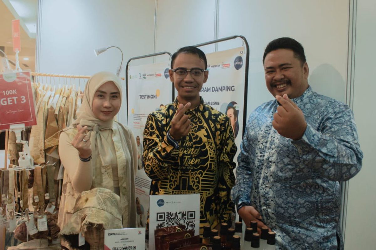 Kampus Bisnis Umar Usman meraih penghargaan Lembaga Pendamping UMKM Terbaik III pada Bina UMKM Award 2024.