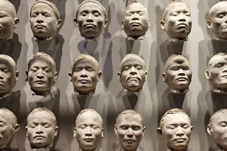 Gips wajah orang Nias dipamerkan di Museum Rijks, Amsterdam, yang dibuat untuk penelitian asal-usul orang Nias.