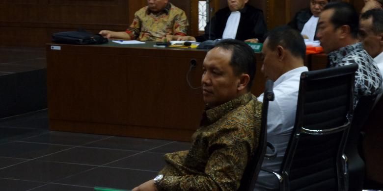 Bupati Halmahera Timur Rudi Erawan menjadi saksi di Pengadilan Tipikor Jakarta, Senin (13/2/2017).