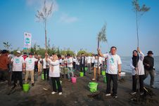 Pemprov Jateng Tanam Mangrove Serentak di 16 Daerah Pesisir