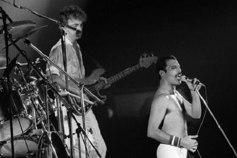 Lirik dan Chord Lagu I Was Born to Love You - Freddie Mercury