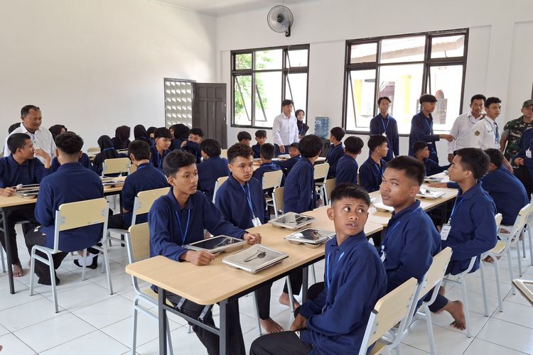Wamendikdasmen: Siswa Sekolah Rakyat Dapat Pendampingan untuk Kuliah