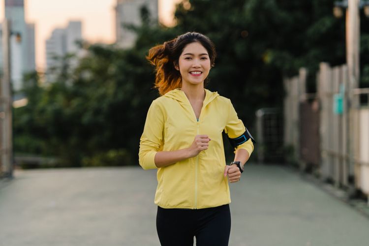5 Rekomendasi Baju Olahraga Wanita yang Nyaman, Harga di Bawah Rp 200.000