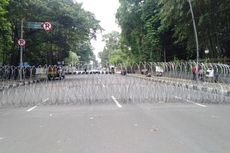 Unjuk Rasa Mahasiswa di Istana Bogor Diwarnai Aksi Bakar Ban