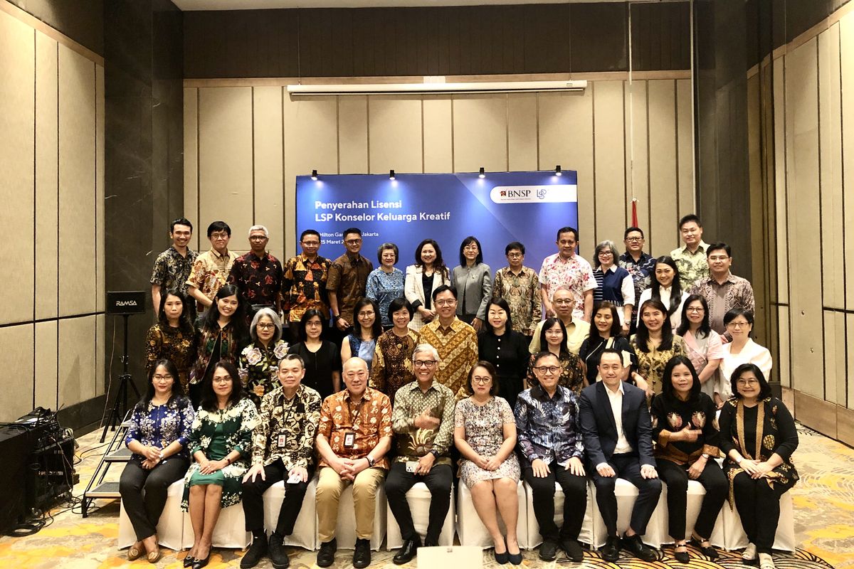 LSP Konselor Keluarga Kreatif usai konferensi persnya di Hotel Hilton Garden Inn, Jakarta, Sabtu (25/3/2023). 