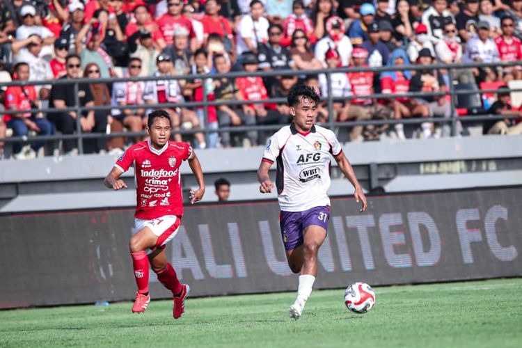 Pemain muda Persik Kediri di Super League 2025-2026, Wigi Pratama.