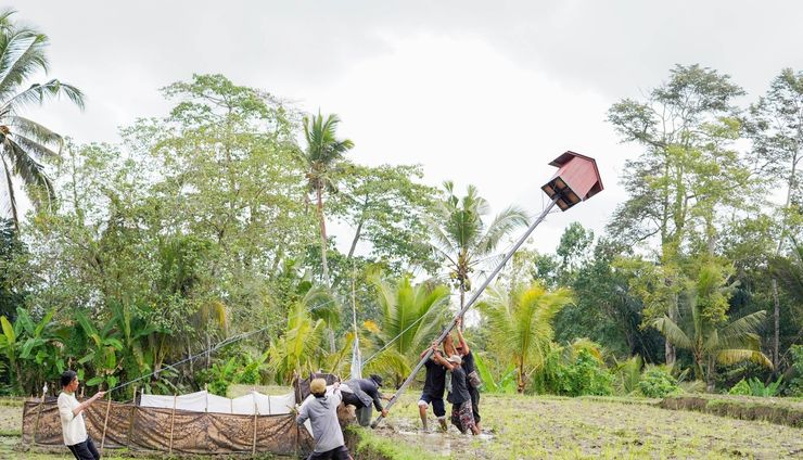 Merawat Sawah, Menjaga Asa, Sang Penjaga Malam Berkolaborasi dengan Petani Gianyar