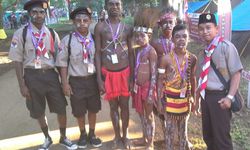 Meneladani Sang Guru