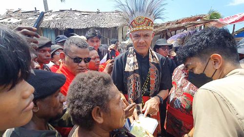 Warga Papua Curhat soal Hunian Tak Layak, Ganjar: Insyaallah Kami Bantu