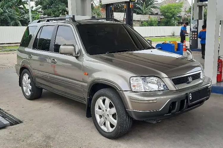 Ilustrasi Honda CR-V lansiran tahun 2001