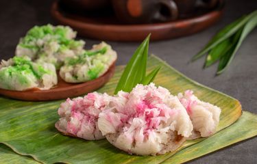 20 Oleh-oleh Khas Surabaya, Ada Sambal Bu Rudy hingga Bandeng Asap ...