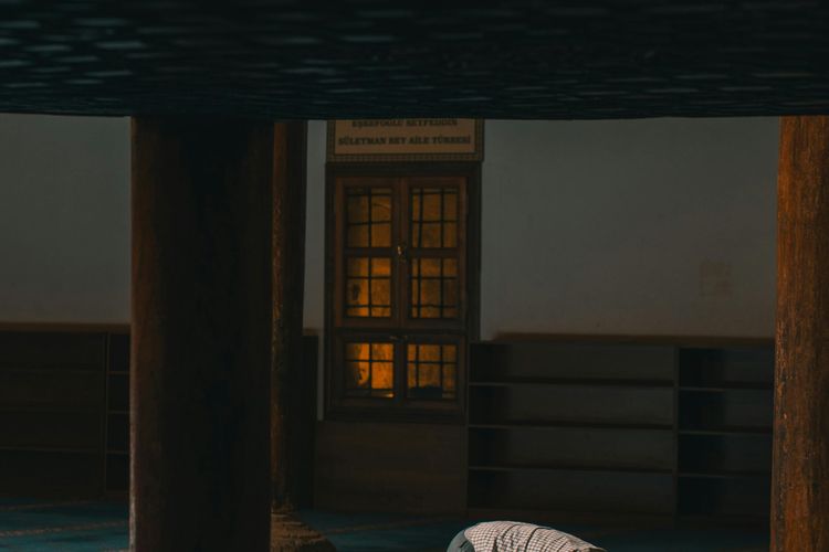 Ilustrasi sholat qobliyah subuh