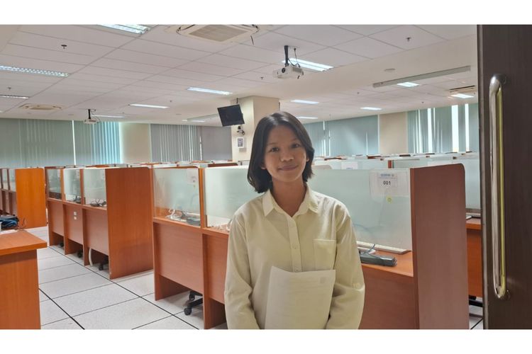 Bintang Destriana Rante Kombong Padondan, peserta asal Kalimantan Timur di UTBK SNBT Unair. 