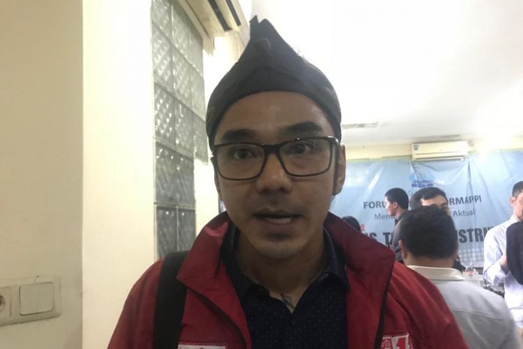 Juru Bicara Partai Solidaritas Indonesia (PSI) Dedek Prayudi saat ditemui di kantor Forum Masyarakat Peduli Parlemen Indonesia (Formappi), Jakarta Timur, Kamis (31/1/2019).  