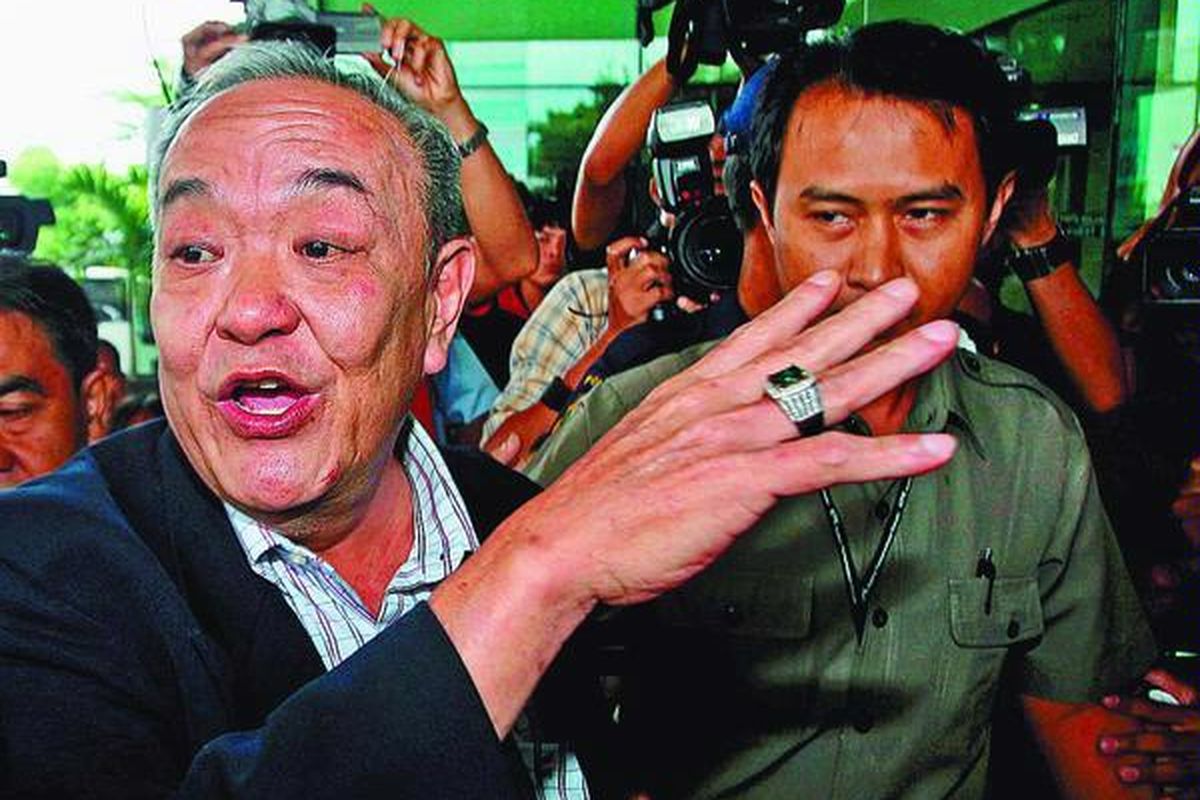 Anggod Widjojo tiba di Gedung Komisi Pemberantasan Korupsi (KPK), Jakarta, Kamis (14/1). KPK akhirnya menetapkan Anggodo Widjojo sebagai tersangka dan ditahan di Rumah Tahanan Cipinang, Jakarta. 