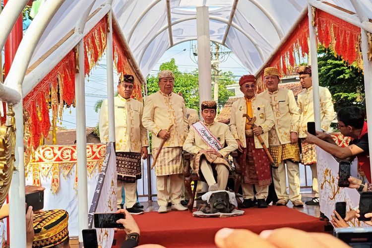 Makna di Balik Gelar Adat Jokowi di Lampung, Simbol Penghormatan yang Disertai Doa untuk Pemimpin Bangsa