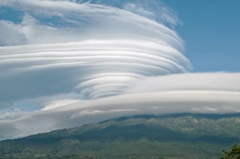 Kata BMKG soal Awan Melingkar di Puncak Gunung Lawu, Merbabu, dan Merapi