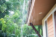 Cara Mengatasi Tempias Hujan yang Masuk ke Rumah