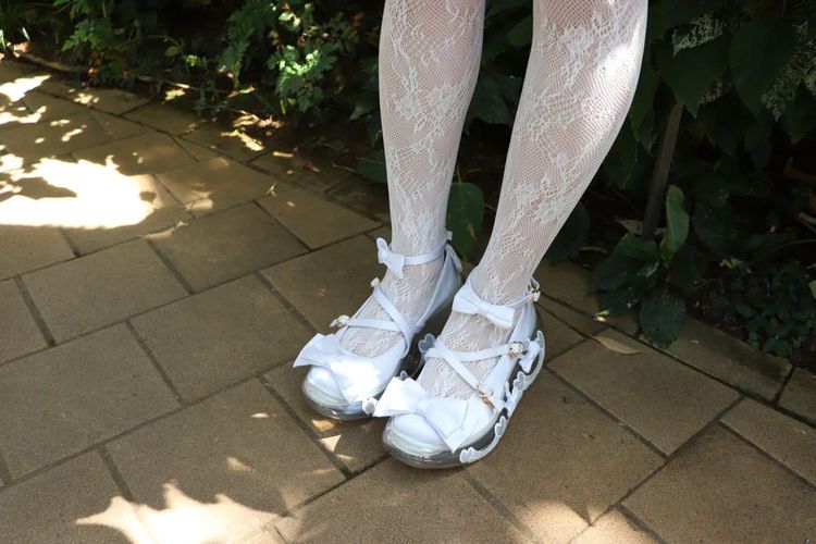 Sepatu Tea Party Moon, hasil kolaborasi fashion brand Jepang JennyFax dengan Angelic Pretty.