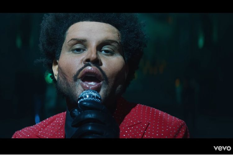 Penampilan penyanyi The Weeknd dalam video musik Save Your Tears