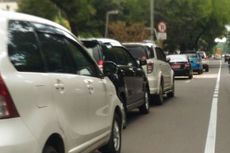 Ramai Unggahan Foto Mobil Parkir di Jalan Depan Perumahan, Bagaimana Aturan dan Sanksinya?