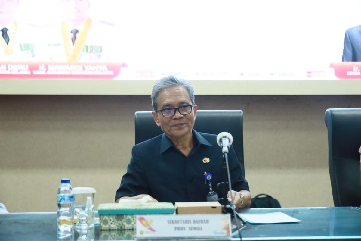 Sekretaris Daerah (Sekda) Sumatera Selatan (Sumsel) Supriono dalam Sosialisasi Penyelenggaraan Layanan Clearing House Pengadaan Barang/Jasa di Lingkungan Pemprov Sumsel, bertempat di Auditorium Binapraja, Kamis (14/9/2023).
