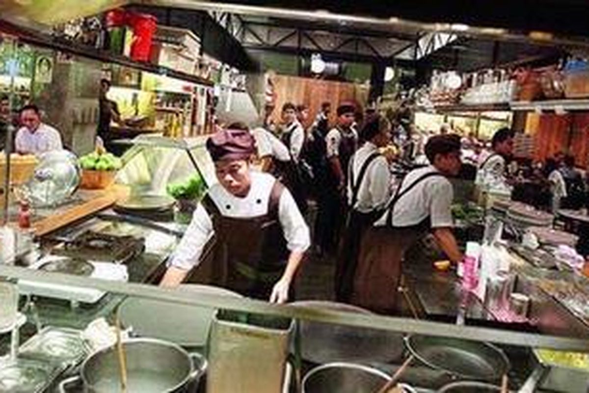 Suasana dapur Kitchenette di Plaza Indonesia, Selasa (7/6/2011). 