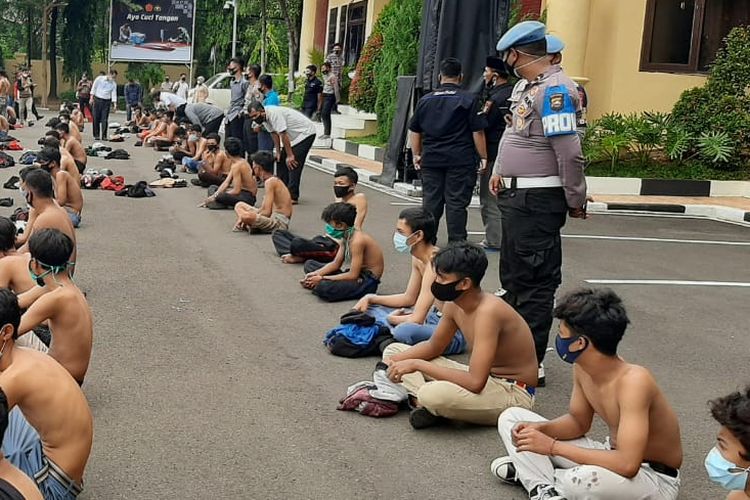 Puluhan pelajar diamankan Polda Banten saat akan ikut demo 