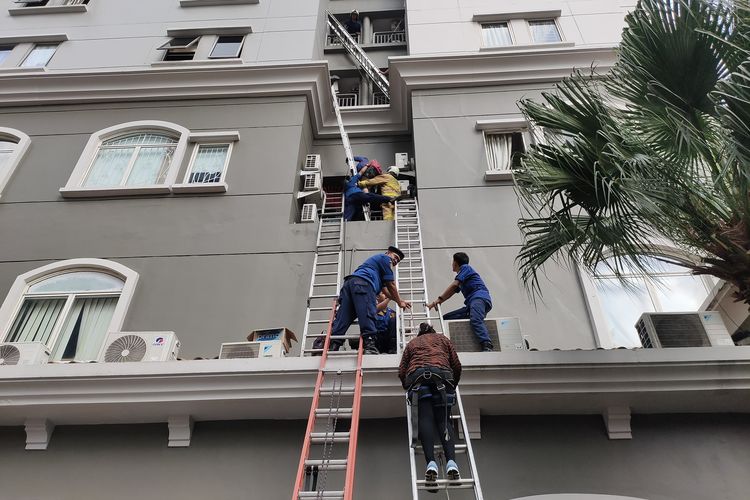 Evakuasi Kebakaran Apartemen Mediterania Selesai: 136 Diselamatkan, 22 Dirawat di RS