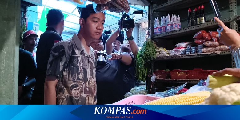 Blusukan di Pasar Cihapit Bandung, Gibran Belanja 3 Kilogram Timun