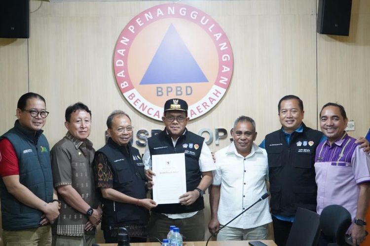Dari Pasta Gigi hingga Beras, Koster Serahkan Bantuan Rp 1 Miliar untuk Korban Gempa NTT