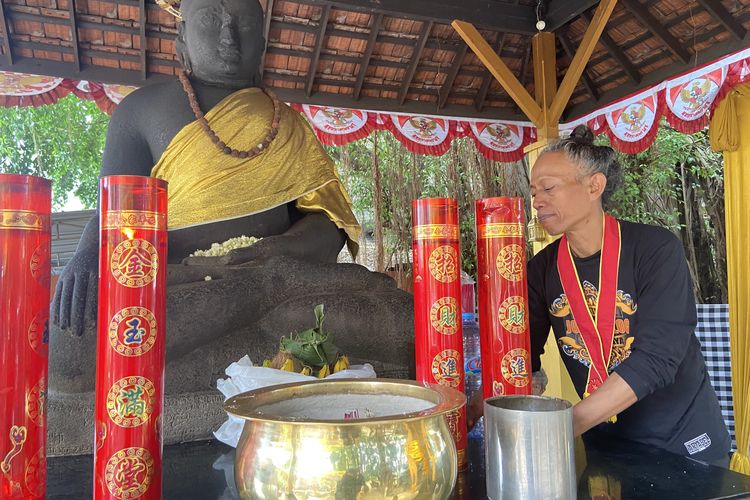 Dari Musisi ke Juru Kunci: Kisah Arif Menjaga Arca Joko Dolog Selama 10 Tahun