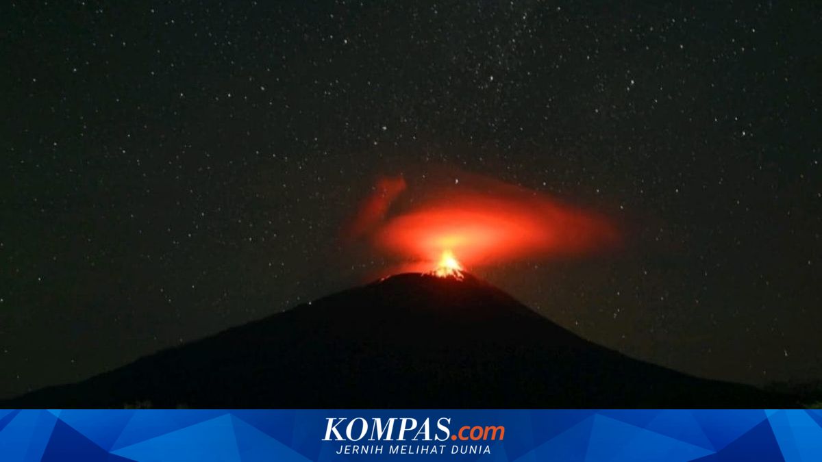 Meski Dilarang, Pendaki Tetap Nekat Naik Puncak Gunung Ile Lewotolok