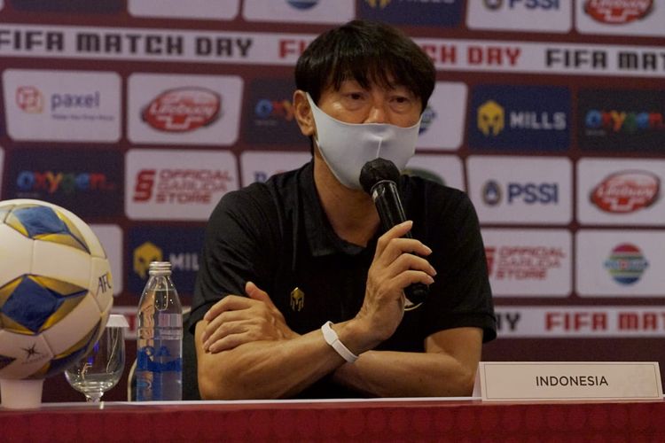 Coach Shin Tae-yong sends an official letter to the ASEAN Football Federation and proposed to cancel Indonesia's participation in the upcoming AFF U-23 Championship in Cambodia from Feb. 14-26 due to the Covid-19 cases and injury concerns. 