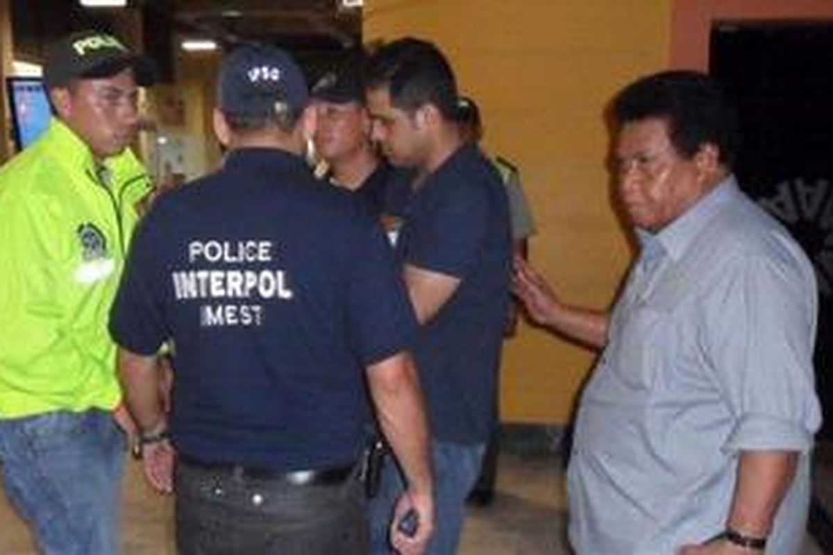 Nazaruddin saat ditangkap petugas Interpol di Cartagena, Kolombia.