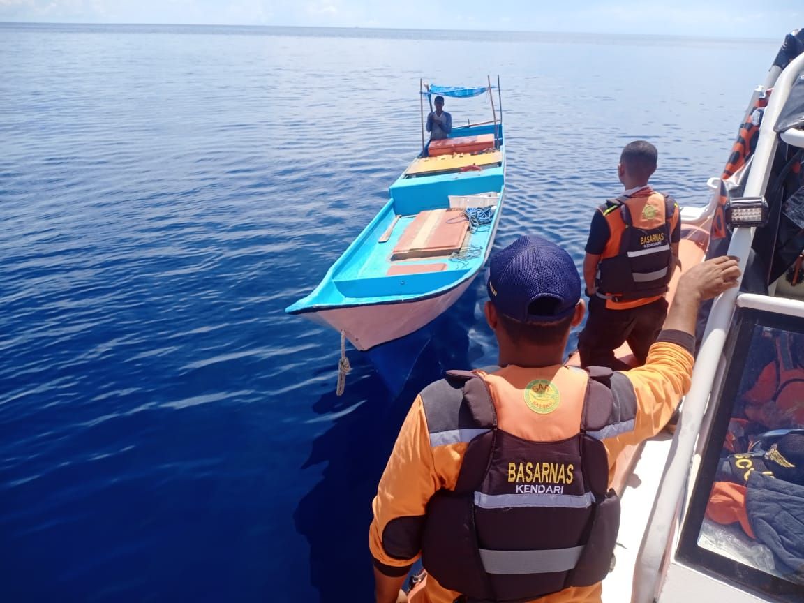 Nelayan Tersambar Petir dan Hilang di Perairan Wakatobi