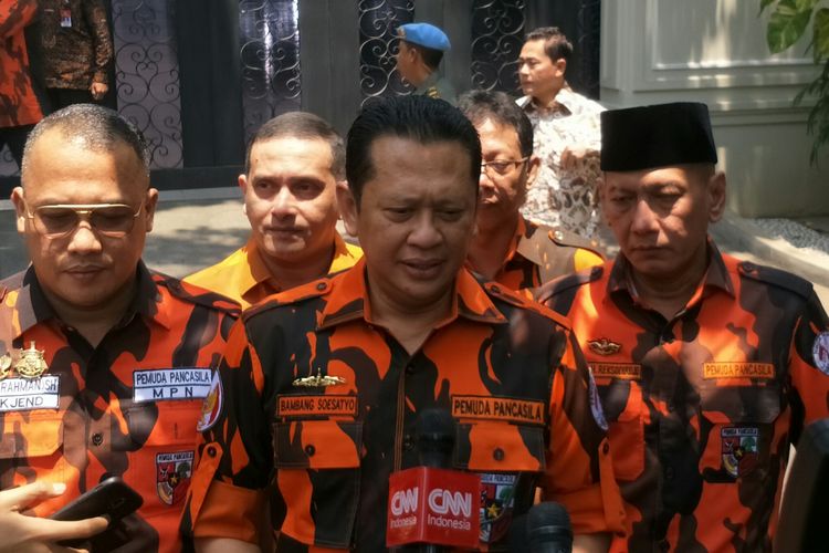 Ketua DPR Bambang Soesatyo di rumah Maruf Amin