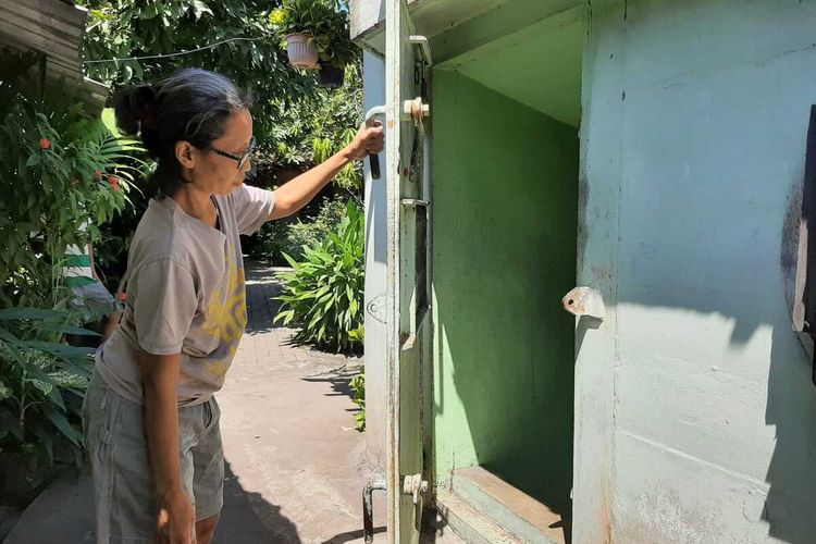 Bunker peninggalan Belanda di Jalan Rajawali Surabaya yang dihuni keluarga pejuang.