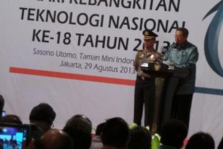 Presiden Susilo Bambang Yudhoyono membuka Peringatan Hari Kebangkitan Teknologi Nasional (Harteknas) ke-18 di Taman Mini Indonesia Indah, Jakarta, Kamis (29/8/2013).