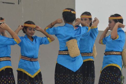 Menarilah Bersama Penari Pua Kopi di Flores