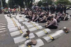 Polisi dan Kendaraan Taktis Disiagakan di Pertigaan Jalan Abdul Muis-Jalan Budi Kemuliaan