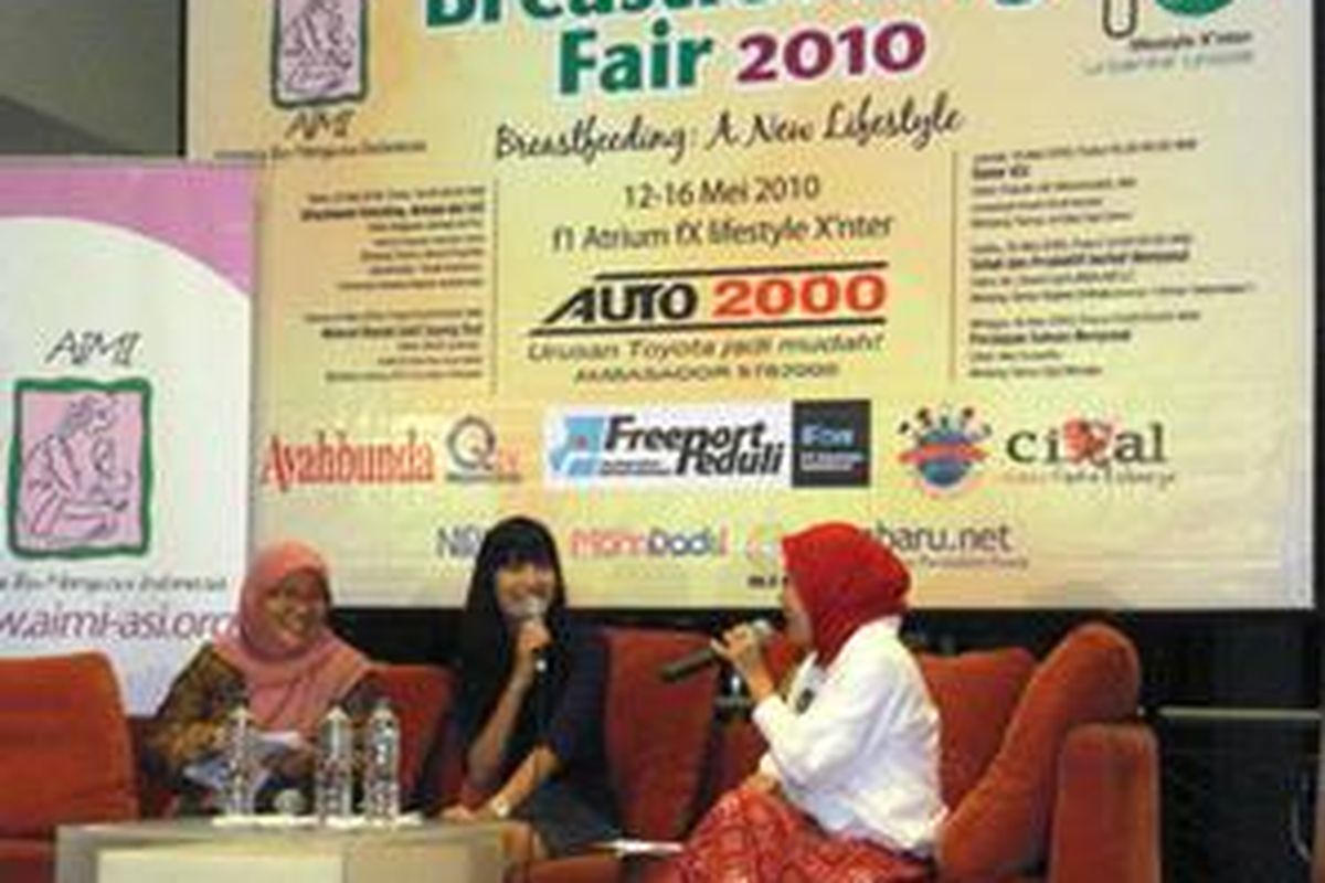 AIMI menggelar talkshow mengenai donor ASI, mendukung pendonor dan penerima donor, saling berbagi, dalam rangkaian acara Breastfeeding Fair 2010.