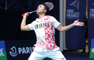 Tunggal putra Indonesia, Anthony Sinisuka Ginting, ketika menghadapi Sameer Verma (India) pada 32 besar French Open 2022, Rabu (26/10/2022) malam WIB. Terkini, Anthony Sinisuka Ginting tampil pada turnamen Hylo Open 2022 yang dilangsungkan di Saarbrucken, Jerman, mulai Selasa (1/11/2022).