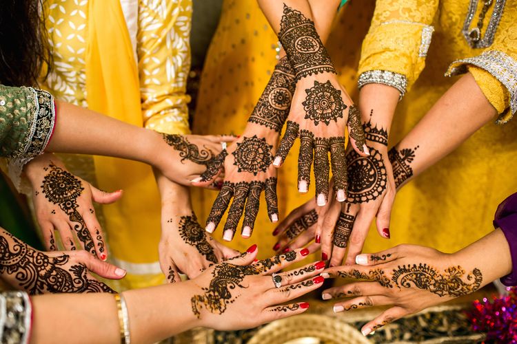 Ilustrasi tato henna yang menjadi tradisi tak terpisahkan bagi perempuan di Afghanistan ketika merayakan Lebaran.