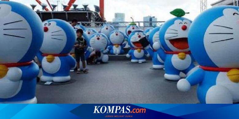 Petani Thailand Arak Boneka Doraemon Dalam Ritual Memanggil Hujan