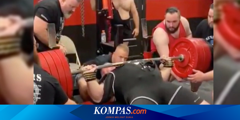 Караман Абдукарим жим лежа
